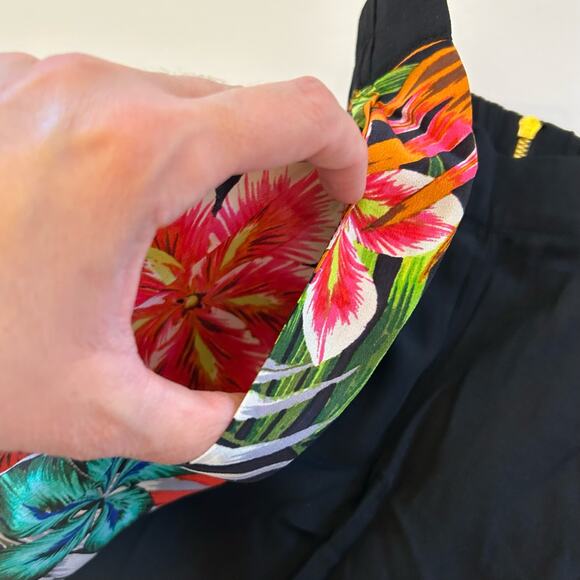 Line & Dot Revolve Womens Tropical Floral Print Black Crop Pants Small NWT - Picture 9 of 12